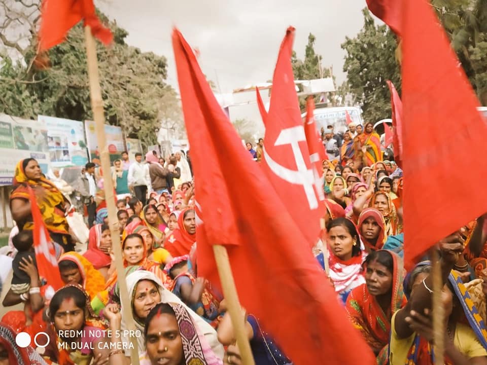 Inde  Grande victoire pour le mouvement historique des petits et moyens paysans contre la “réforme agraire” de Modi