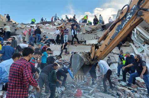 Turquie/tremblement de terre et gouvernement Erdoğan