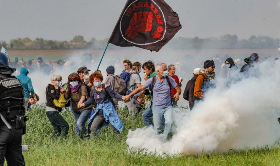 Sainte-Soline – Verdun : quand le capital pourrissant prépare le fascisme